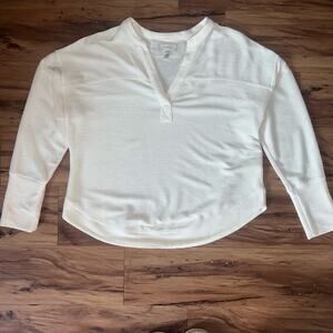 White Cupio Long Sleeve Oversize Cropped Ribbed V-Neck  Sweater Size Small